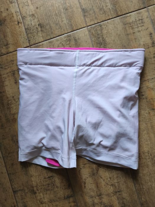 Жіночі шорти бренду Under armour  2 в 1