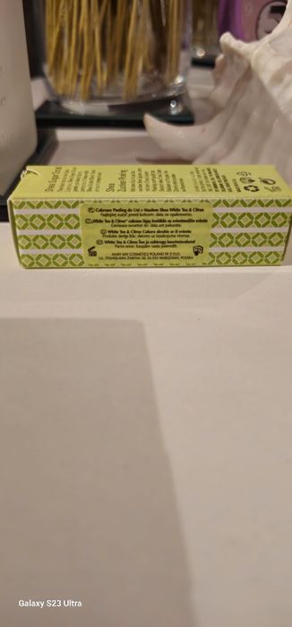 Cukrowy Peeling do Ust z Masłem Shea White Tea & Citrus
8 g