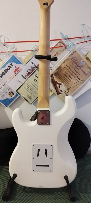 Sprzedam gitarę elektryczną