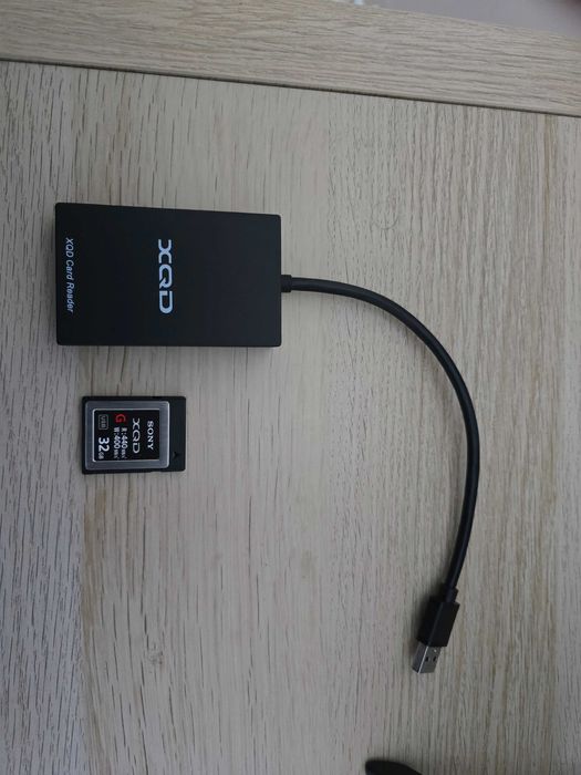 Cartao XQD de 32GB sony com o leitor