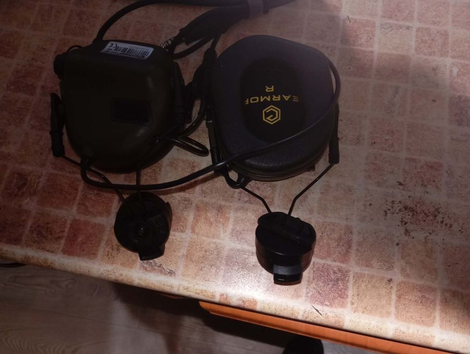 Навушникі нові війскові