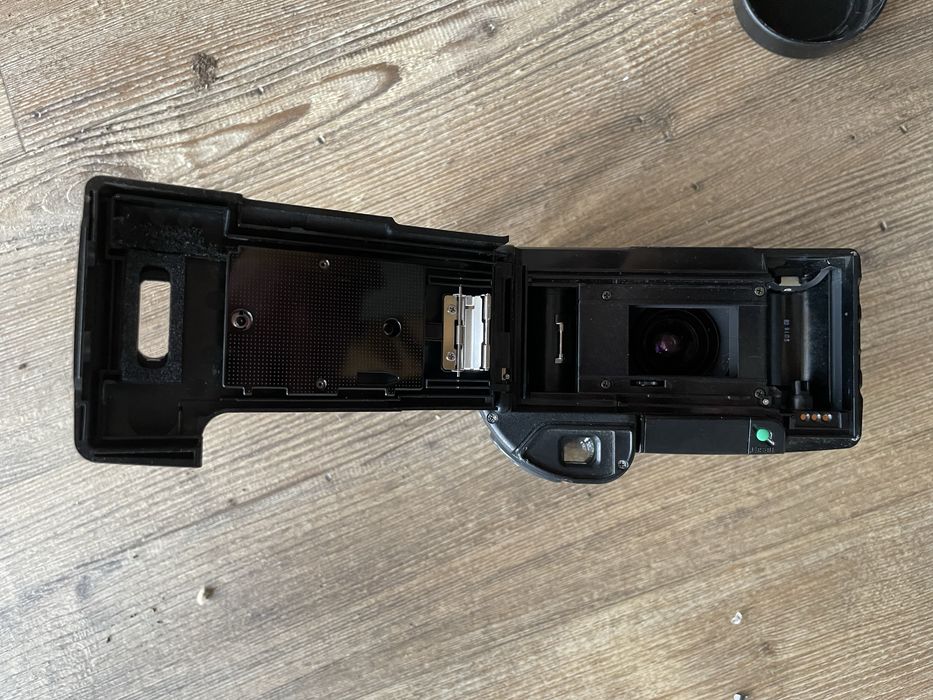 OLYMPUS AZ-300 SuperZoom Analógica - Usada