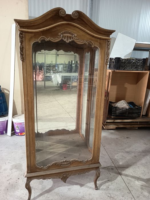 Diversos móveis usados