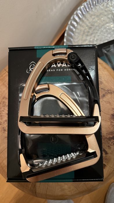 Estribos acavallo rose gold