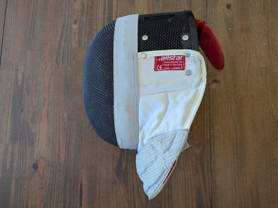 Capacete de Esgrima Allstar – Tamanho S (57 cm)