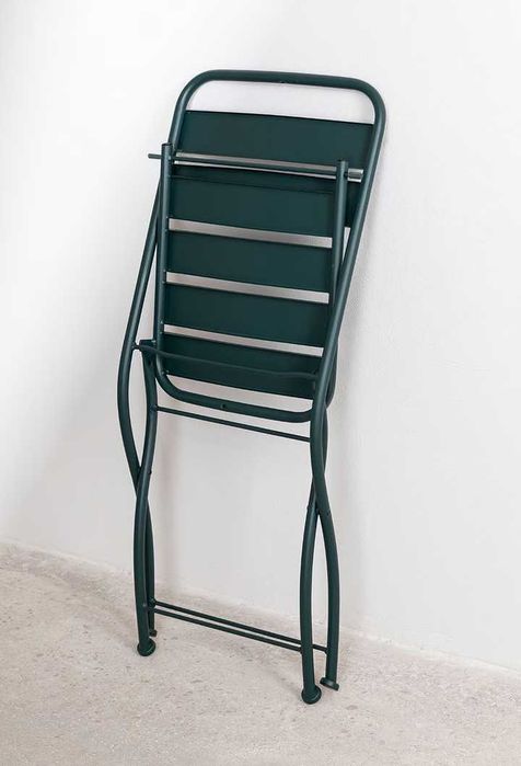 Conjunto de mesa e 2 cadeiras dobráveis de jardim em aço verde escuro Janti SKLUM