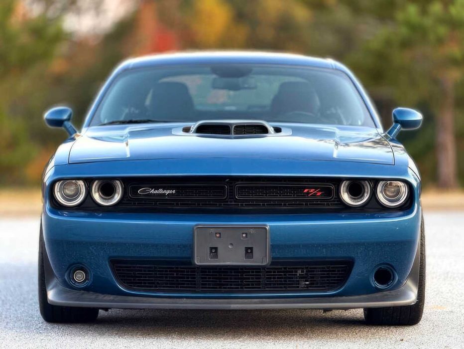 Dodge Challenger      2020