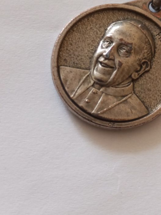 Unikatowy brelok z J.Pawłem 2 i z P.Franciszkiem