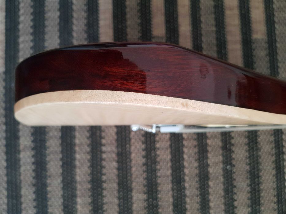 Gitara elektryczna, lutnicza.