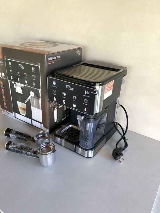 кавоварка кофемашина кофейный аппарат Zepline ZP-3000 Вт  20 Bar 220v