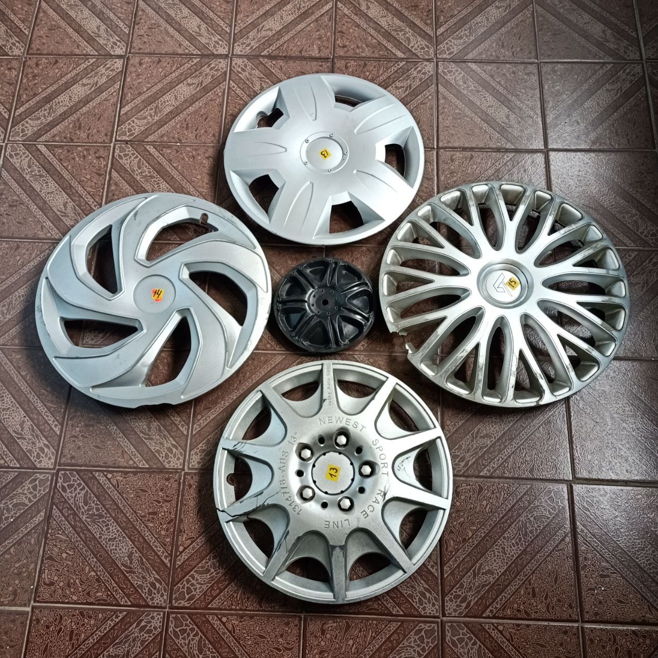 Колпак универсальный R 15, 14, 13 Тойота, Рено, Мерседес, Ситроен, БМВ ...