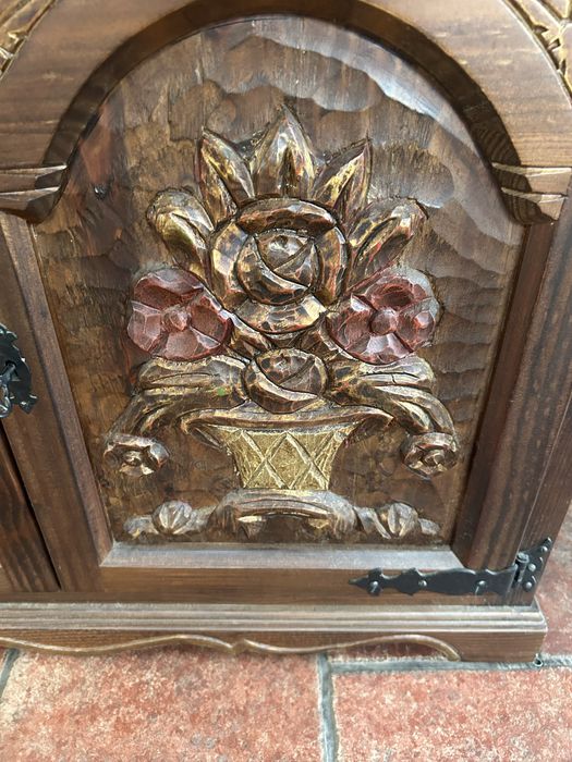 Drewniane meble ,lustro ,komoda,wieszak rzeźbione