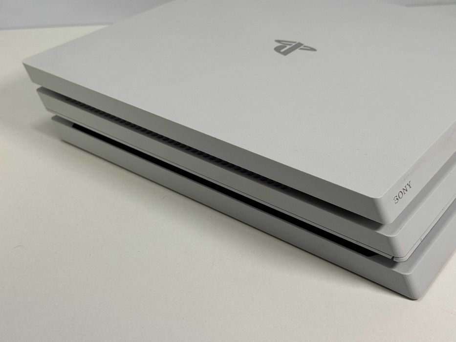 Konsola PlayStation 4 Pro 1TB CUH-7216B Biała