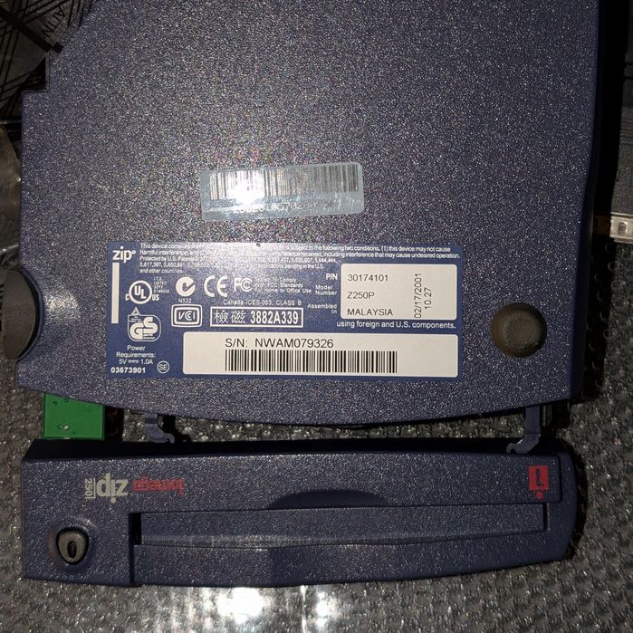 Iomega ZIP 250  para peças