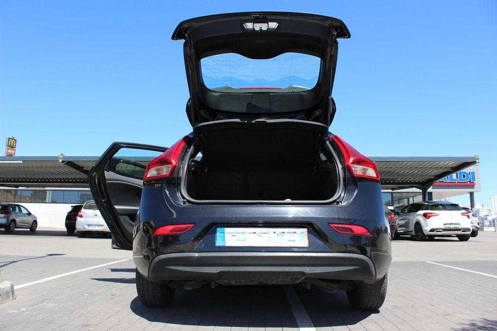Volvo V40 1.6 D2 Momentum Eco 2015 (LER DESCRIÇÃO)