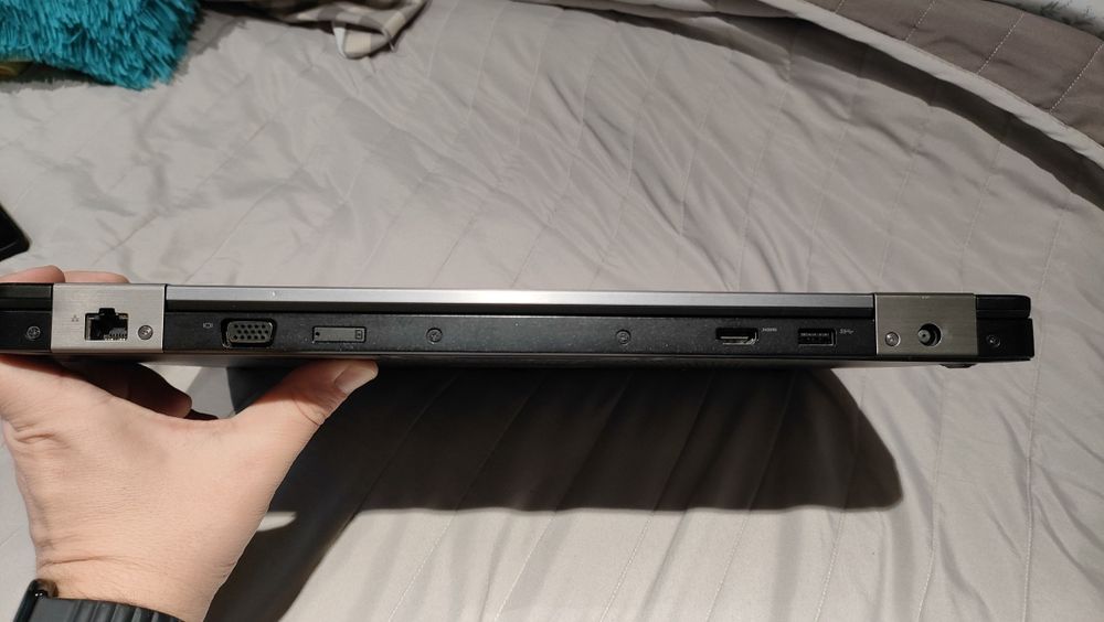Dell Latitude E5570 i5 6440hq/Radeon R7+hd/16 Ram/370 Gb SSD