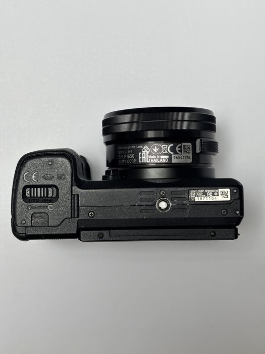 Sony a6300 + 16-50mm