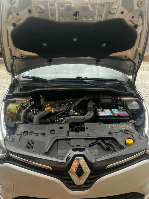 Carro - Renault clio