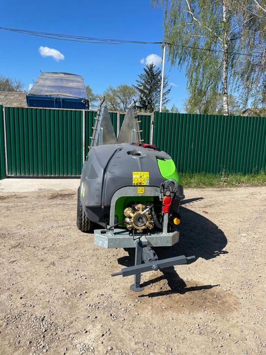 Оприскувач Опрыскиватель ОПВ 2000