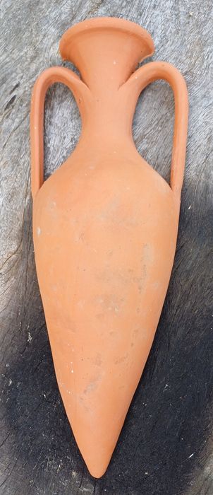 Meia ânfora de parede