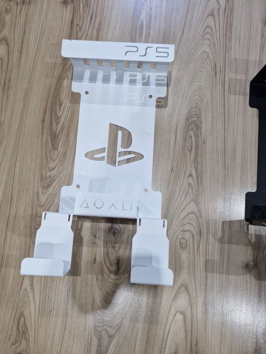 Wieszak ścienny PS5 / PS4 – stalowy uchwyt na konsolę + pady