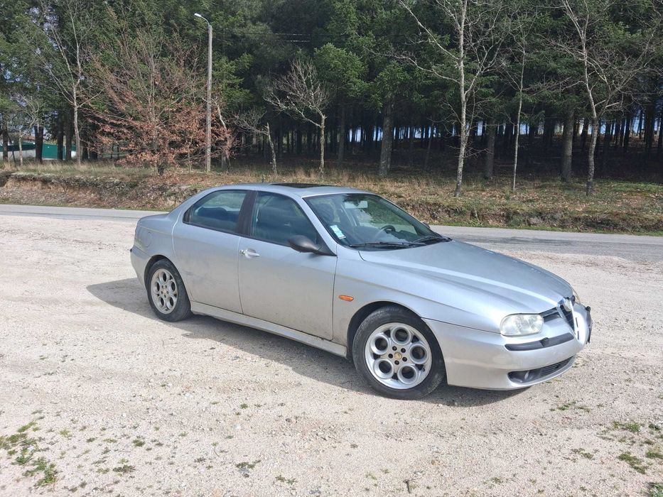 Vende-se Alfa Romeu do ano 2001 a gasoleo execelente estado