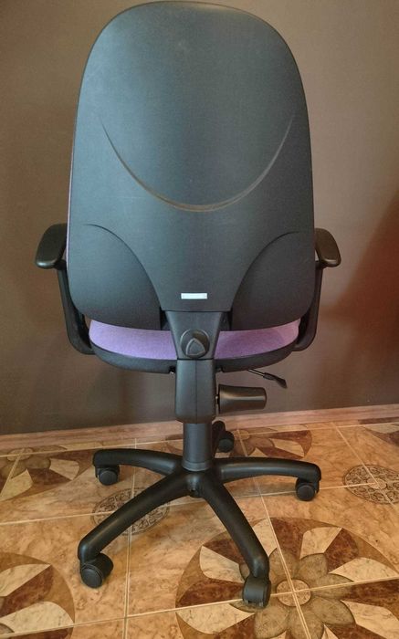 Fotel obrotowy fioletowy