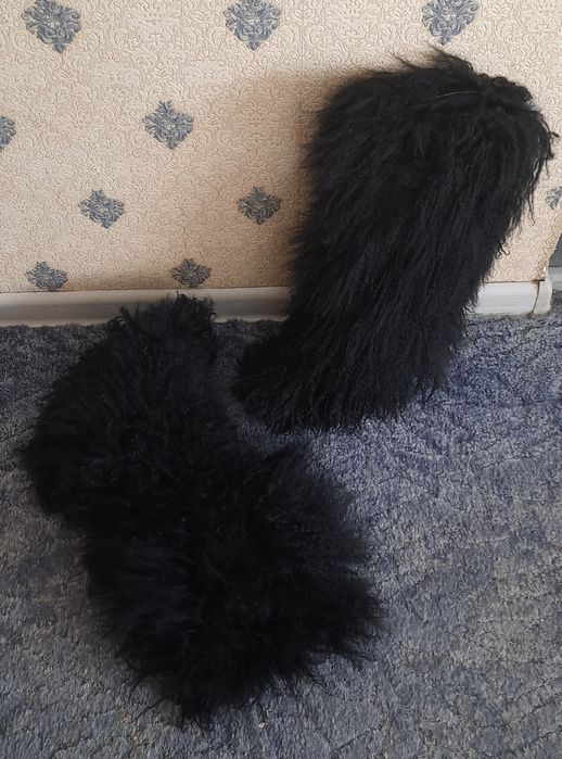 Унти Єті, лама, високі сапоги