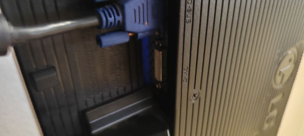 Монитор LG Flatron L204WT