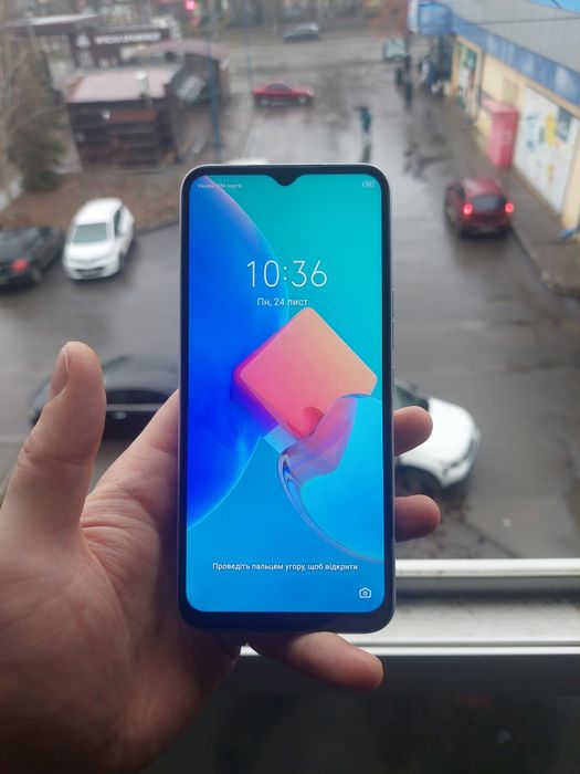 4/64 Tecno Spark 8C телефон, смартфон.