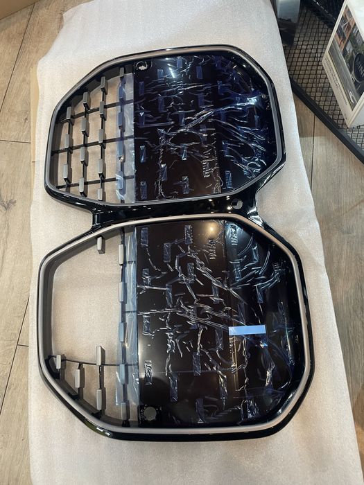 Решітка бамперу bmw g26 bmw i4 є всі варінти
