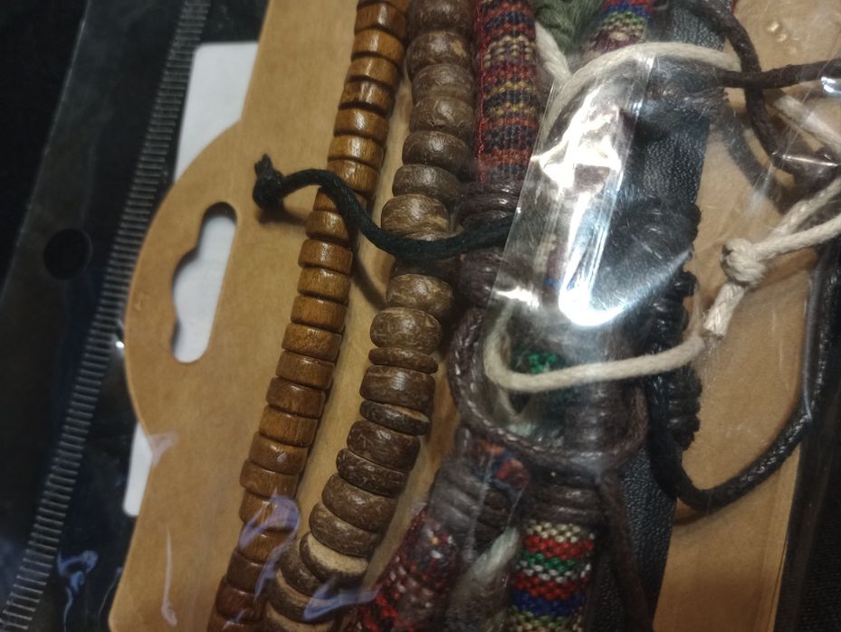 Sprzedam zestaw bransoletek 5 sztuk nowe