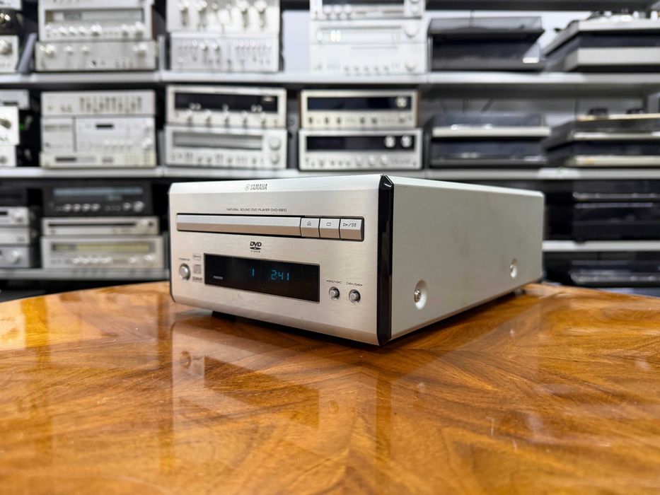 Odtwarzacz płyt CD/DVD Yamaha DVD-E810 Audio Room