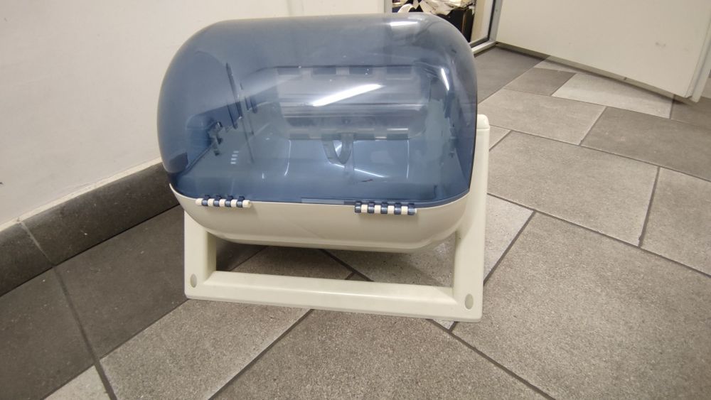 Podajnik na papier czyściwo