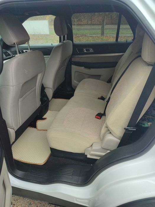 Ford Explorer 2018 року 3.5 газ\бензин