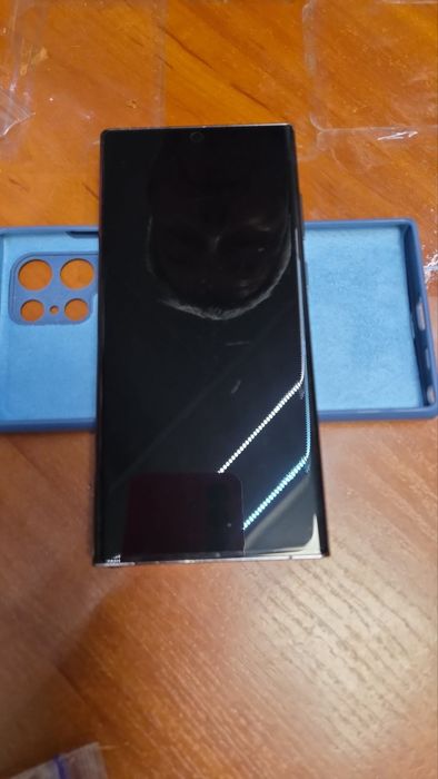Samsung s22 ultra 12gb. 512gb.
