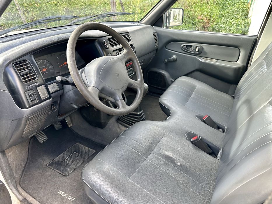 Mitsubishi  L200 3 lugares 190 mil km