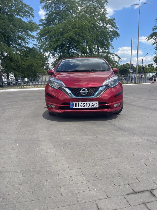 Продам Nissan Note гібрид 10500y.e.