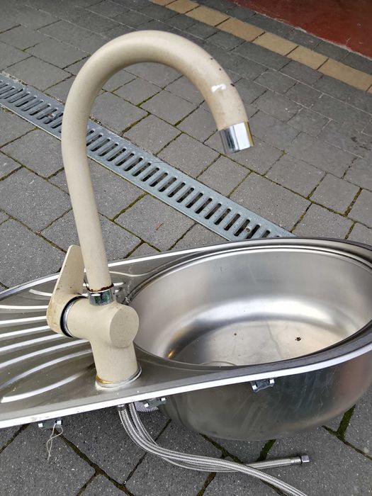zlewozmywak z baterią
