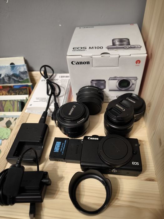 Aparat bezlusterkowiec canon m100