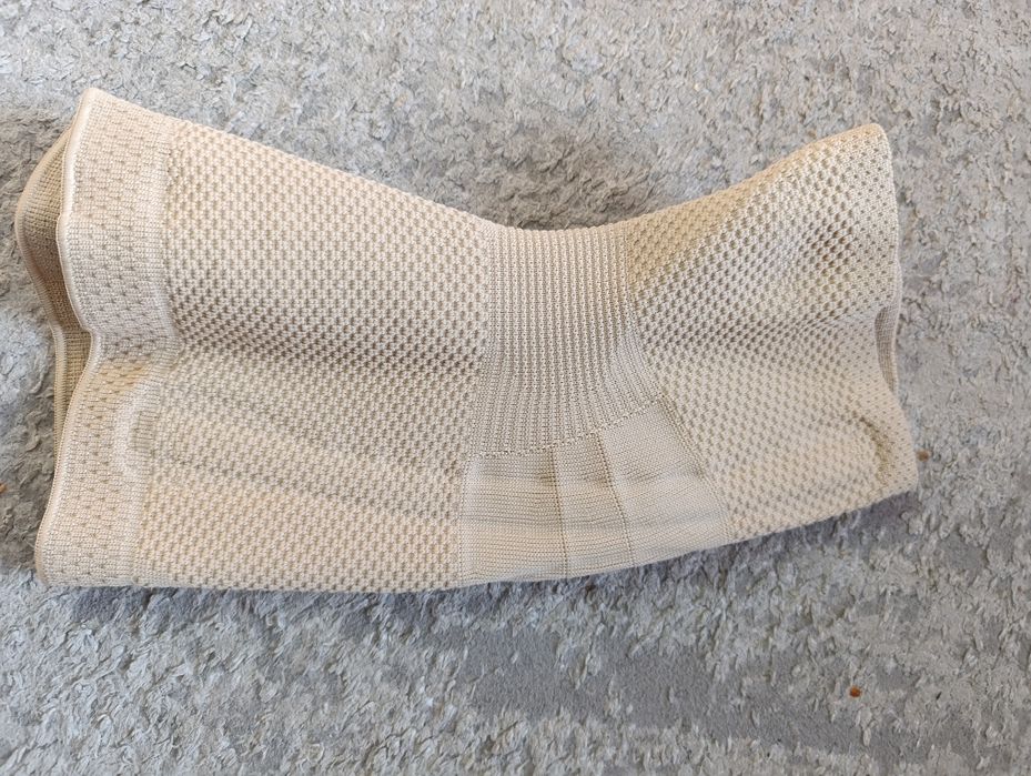 Ортез колінного суглоба