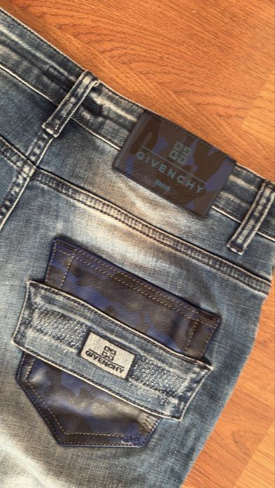 Джинсы Givenchy slim fit