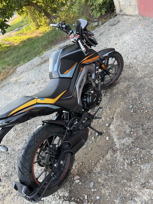 Продам Mustang st 200