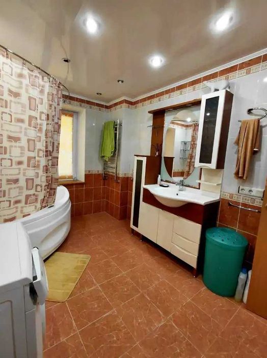 Продаж 1 кімнатної квартири на пр. О.Поля, низ.