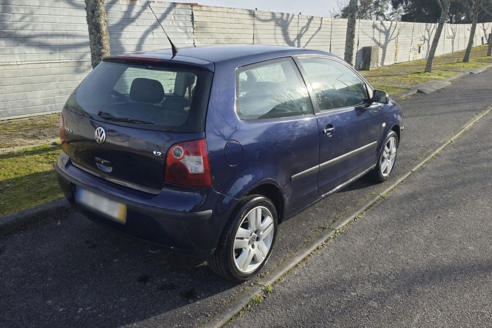 Volkswagen Polo 1.2 Confortline - 2002