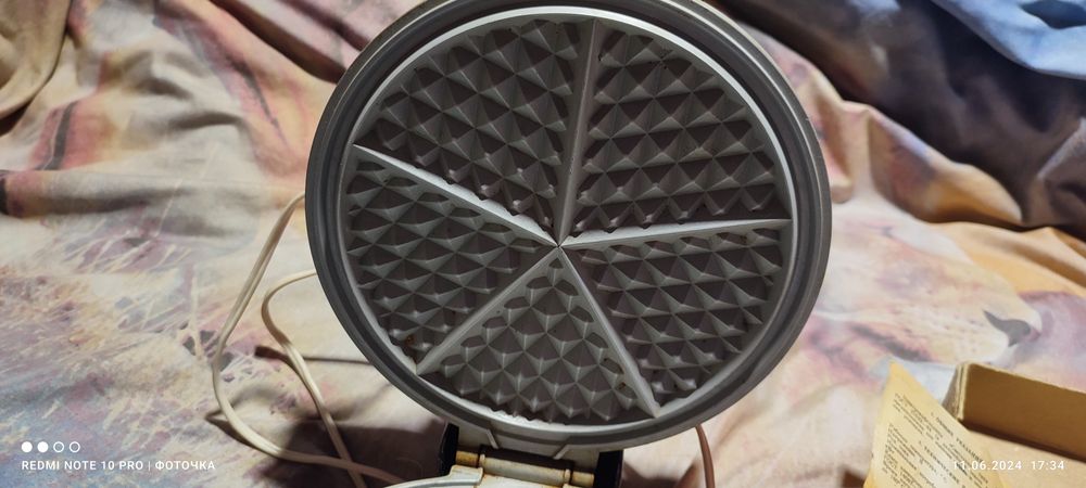 Электровафельница Светлана