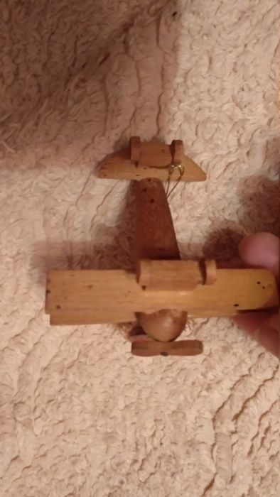 игрушка девочка дерево куколка на самолете