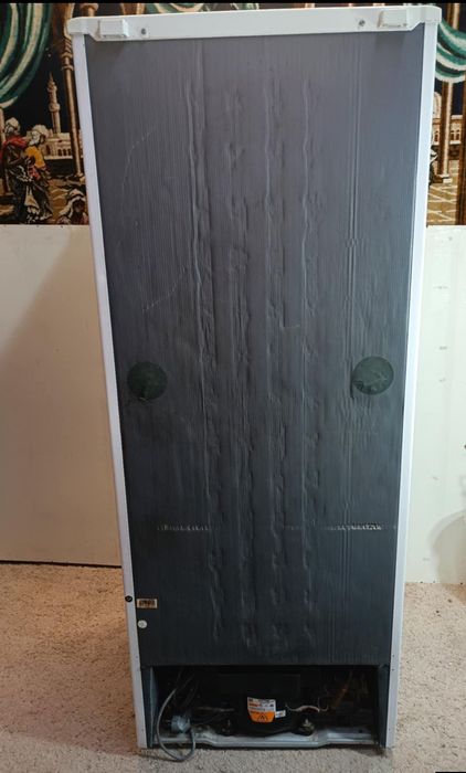 Frigorífico combinado a funcionar perfeitamente e exemplar estado. fri