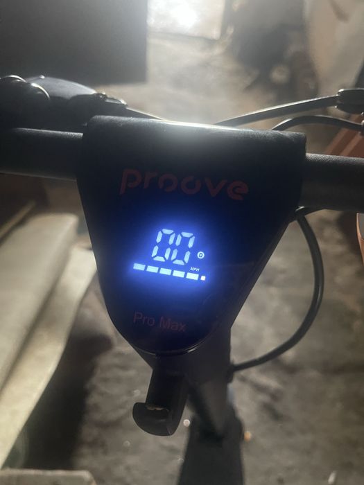 Самокат PROOVE pro max в хорошем состоянии