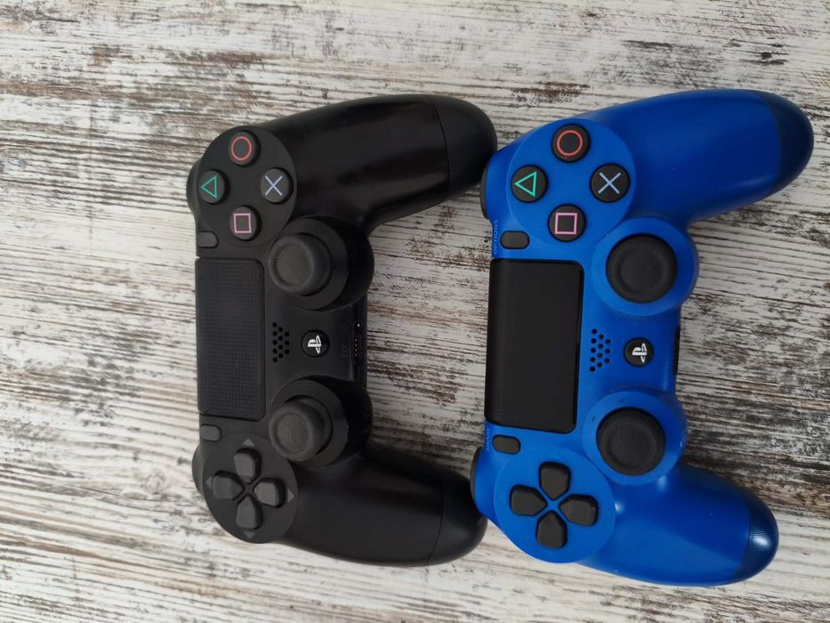 PS4 pro 816GB, 2 геймпада +8дисків